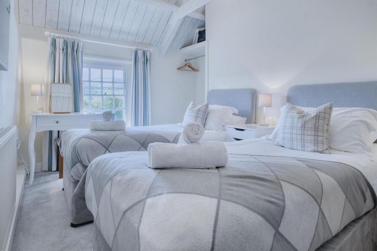 Dollars Cottage - 4 Bedroom Cottage - Llangennith Kültér fotó