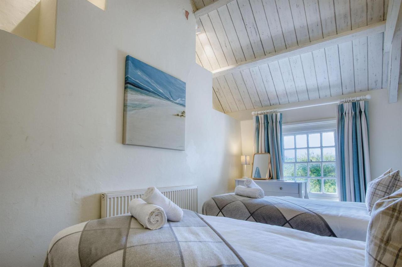 Dollars Cottage - 4 Bedroom Cottage - Llangennith Kültér fotó